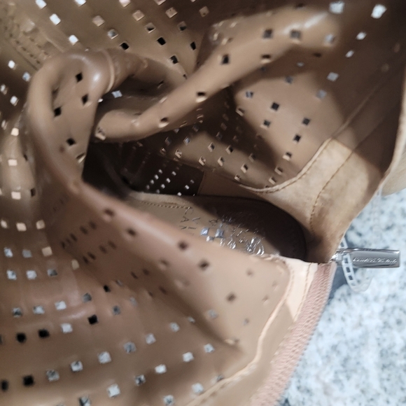 VINCE CAMUTO SHELRICA  OPEN  TOES WOVEN BOOT - Picture 11 of 12